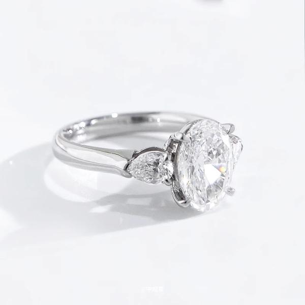 Oval Trilobite Stone Lab-grown Diamond Ring