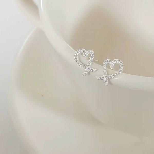 Lab grown diamond Cross-shaped love earrings