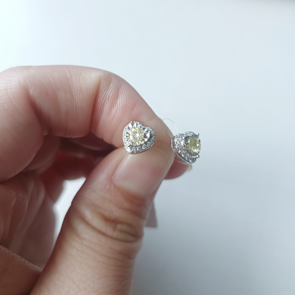 Lab grown diamond Inlaid heart shape earrings