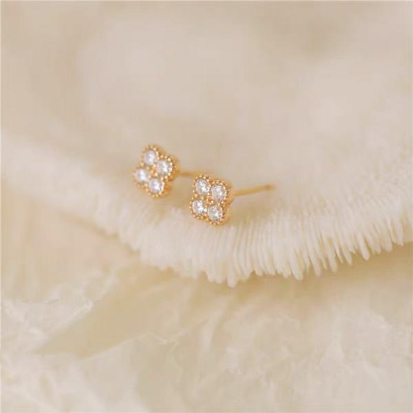 Lab Grown Diamond Four-leaf clover earrings