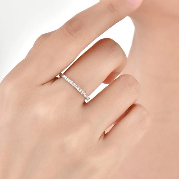 Lab-grown diamond small row-style rings