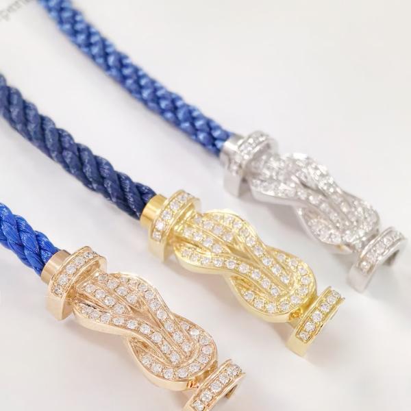 Lab grown diamond horseshoe-shaped braceletd bracelets