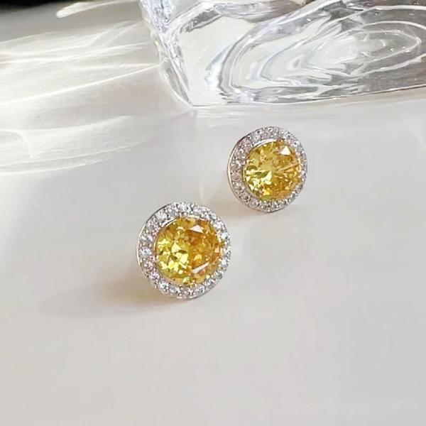 Lab Grown Diamond yellow diamond round bezel setting stud earrings